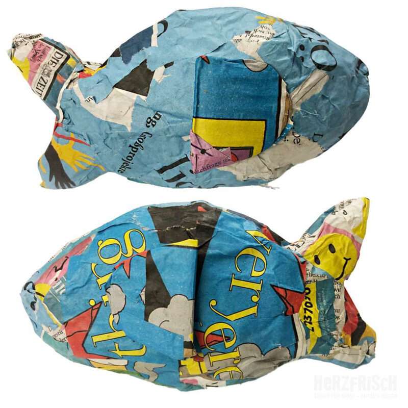 Bunte Pappmache-Fische basteln in der Kinder Papierwerkstatt im Studio Herzfrisch in Wuppertal